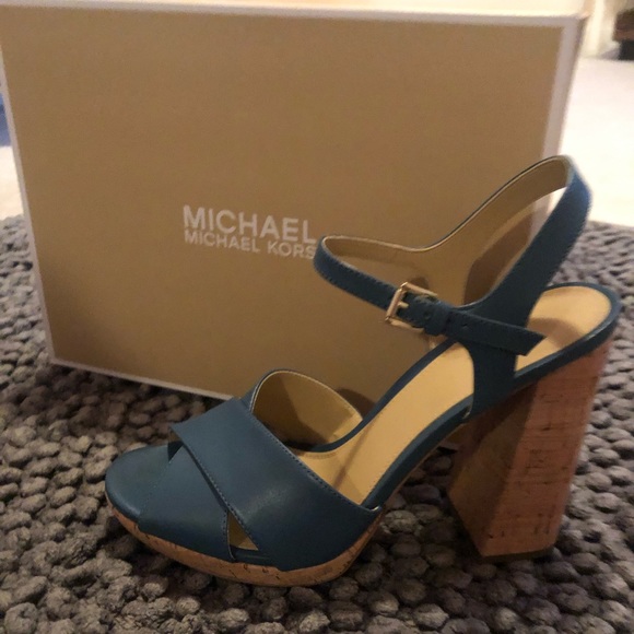 Michael Kors Alexia Platform Leather Chambray Heel - Picture 3 of 8